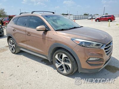 Czwarte zdjęcie samochodu z boku: 2017 HYUNDAI TUCSON SPORT VIN:KM8J33A27HU323040 - miniatura