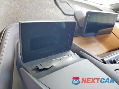 Zdjęcie 9 z 12 samochodu: 2014 BMW I3 BEV VIN:WBY1Z2C55EV284229 - miniatura