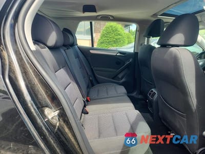 Zdjęcie 10 z 12 samochodu: 2013 VOLKSWAGEN GOLF VIN:WVWDB7AJ4DW138039 - miniatura