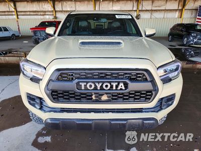 Piąte zdjęcie samochodu w środku: 2018 TOYOTA TACOMA TRD PRO VIN:5TFCZ5AN7JX163702 - miniatura