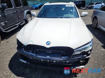 Piąte zdjęcie samochodu w środku: 2020 BMW 330XI VIN:3MW5R7J07L8B08321 - miniatura