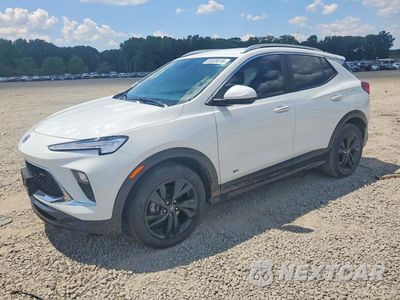 2025 BUICK ENCORE GX SPORT TOURING KL4AMDSL7SB026054 - główne zdjęcie licytacji z USA - miniatura