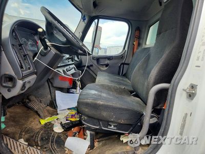 Zdjęcie 7 z 13 samochodu: 2019 FREIGHTLINER BUSINESS CLASS M2 BOX TRUCK VIN:3ALACWD39KDKP9658 - miniatura