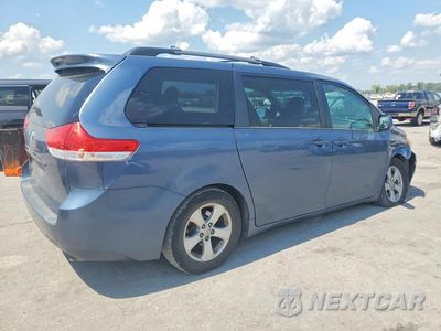 Trzecie zdjęcie samochodu z tyłu: 2014 TOYOTA SIENNA LE VIN:5TDKK3DC2ES521511 - miniatura