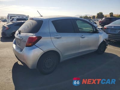 Trzecie zdjęcie samochodu z tyłu: 2015 TOYOTA YARIS 5-DOOR L VIN:VNKKTUD32FA045396 - miniatura