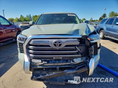 Piąte zdjęcie samochodu w środku: 2024 TOYOTA TUNDRA CREWMAX LIMITED VIN:5TFJA5EC9RX032354 - miniatura