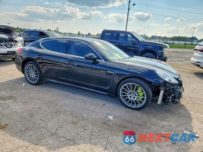 Czwarte zdjęcie samochodu z boku: 2015 PORSCHE PANAMERA SE HYBRID VIN:WP0AD2A7XFL041534 - miniatura