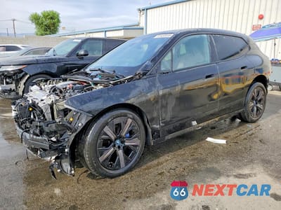2024 BMW IX XDRIVE50 WB523CF04RCN52035 - główne zdjęcie licytacji z USA - miniatura
