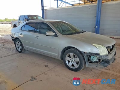 Czwarte zdjęcie samochodu z boku: 2008 FORD FUSION SE VIN:3FAHP07168R248722 - miniatura