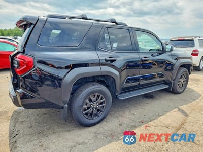Trzecie zdjęcie samochodu z tyłu: 2025 TOYOTA 4RUNNER SR5 VIN:JTEVA5BR7S5045823 - miniatura