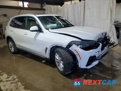 Czwarte zdjęcie samochodu z boku: 2023 BMW X5 XDRIVE40I VIN:5UXCR6C02P9R68865 - miniatura