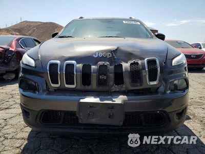 Piąte zdjęcie samochodu w środku: 2017 JEEP CHEROKEE LATITUDE VIN:1C4PJMCSXHW575375 - miniatura