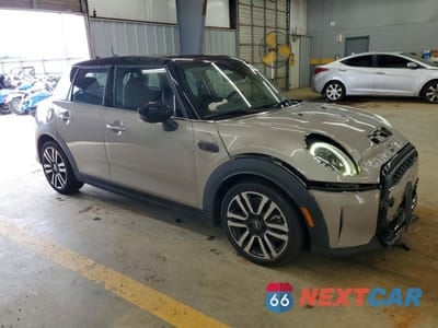 Czwarte zdjęcie samochodu z boku: 2022 MINI COOPER S VIN:WMW53DK09N2P89288 - miniatura