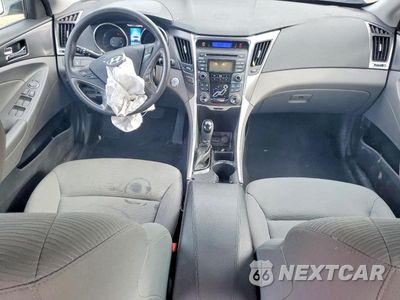 Zdjęcie 8 z 12 samochodu: 2013 HYUNDAI SONATA HYBRID VIN:KMHEC4A43DA085062 - miniatura