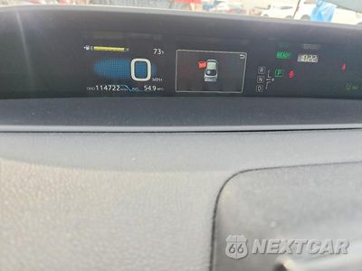 Zdjęcie 9 z 12 samochodu: 2017 TOYOTA PRIUS FOUR VIN:JTDKARFU1H3052140 - miniatura