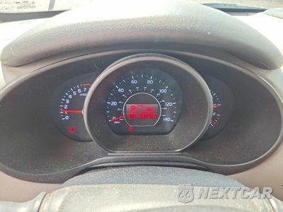 Zdjęcie 9 z 12 samochodu: 2015 KIA SOUL BASE VIN:KNDJN2A29F7210436 - miniatura