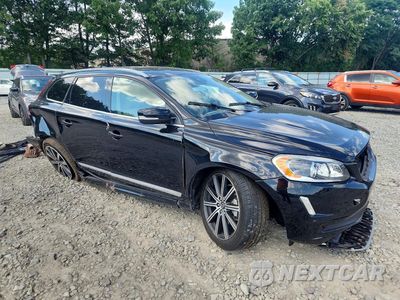 Czwarte zdjęcie samochodu z boku: 2017 VOLVO XC60 T6 INSCRIPTION VIN:YV449MRU1H2140527 - miniatura