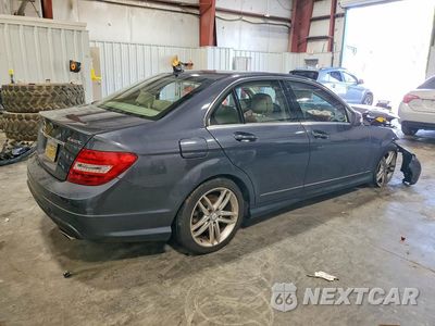 Trzecie zdjęcie samochodu z tyłu: 2014 MERCEDES-BENZ C 300 4MATIC VIN:WDDGF8AB3ER317291 - miniatura