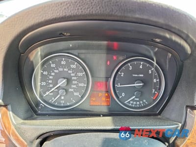 Zdjęcie 9 z 12 samochodu: 2006 BMW 325 I VIN:WBAVB13566KX44533 - miniatura