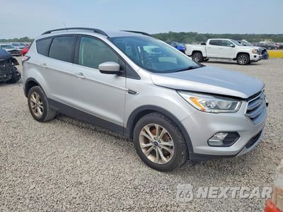 Czwarte zdjęcie samochodu z boku: 2017 FORD ESCAPE SE VIN:1FMCU0GD2HUE90760 - miniatura
