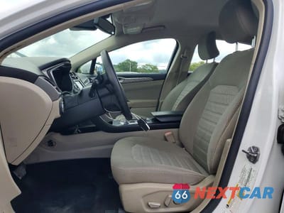 Zdjęcie 7 z 12 samochodu: 2019 FORD FUSION SE VIN:3FA6P0HD0KR243412 - miniatura