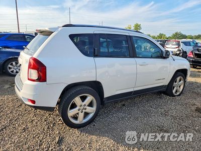 Trzecie zdjęcie samochodu z tyłu: 2014 JEEP COMPASS LATITUDE VIN:1C4NJCEA5ED752640 - miniatura