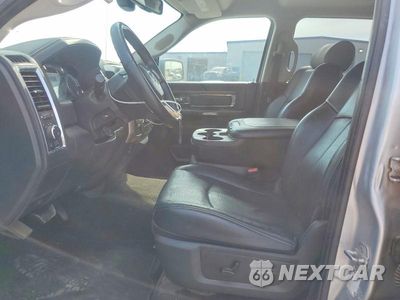 Zdjęcie 7 z 13 samochodu: 2018 RAM 1500 LARAMIE VIN:1C6RR6VT9JS131539 - miniatura