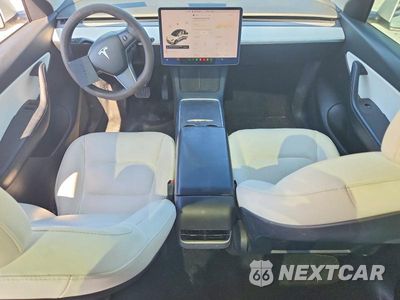 Zdjęcie 8 z 12 samochodu: 2021 TESLA MODEL Y VIN:5YJYGDEE2MF192992 - miniatura