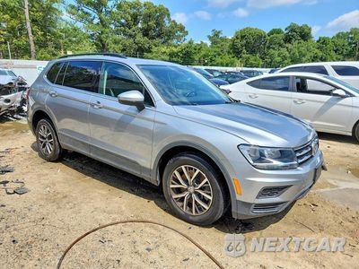 Czwarte zdjęcie samochodu z boku: 2019 VOLKSWAGEN TIGUAN SE VIN:3VV2B7AX4KM153019 - miniatura