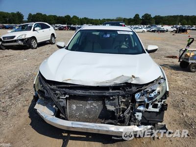 Piąte zdjęcie samochodu w środku: 2016 HONDA CIVIC LX VIN:19XFC2E54GE018035 - miniatura
