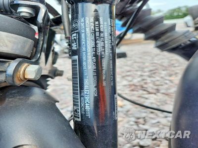 Zdjęcie 8 z 8 samochodu: 2017 HARLEY-DAVIDSON XL883 IRON 883 VIN:1HD4LE219HC440111 - miniatura