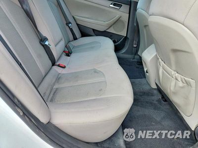 Zdjęcie 10 z 12 samochodu: 2019 HYUNDAI SONATA SE VIN:5NPE24AF8KH736040 - miniatura