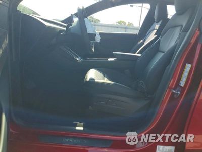 Zdjęcie 7 z 13 samochodu: 2026 TESLA MODEL Y VIN:7SAYGDEE1TA694083 - miniatura