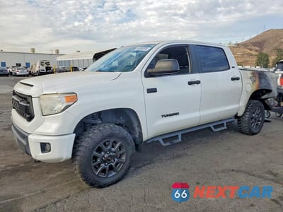 2016 TOYOTA TUNDRA CREWMAX SR5 5TFEY5F1XGX193030 - główne zdjęcie licytacji z USA - miniatura