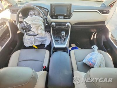 Zdjęcie 8 z 12 samochodu: 2021 TOYOTA RAV4 XLE PREMIUM VIN:2T3C1RFV1MW112566 - miniatura