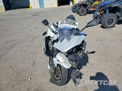 Drugie zdjęcie samochodu z przodu: 2025 KAWASAKI EX500 VIN:ML5EXGG16SDA71298 - miniatura