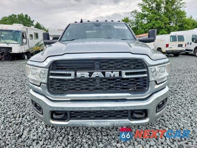 Piąte zdjęcie samochodu w środku: 2022 RAM 3500 VIN:3C7WRSCL7NG107800 - miniatura