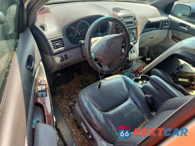 Zdjęcie 8 z 13 samochodu: 2004 TOYOTA SIENNA XLE 7 PASSENGER VIN:5TDZA22C64S093939 - miniatura