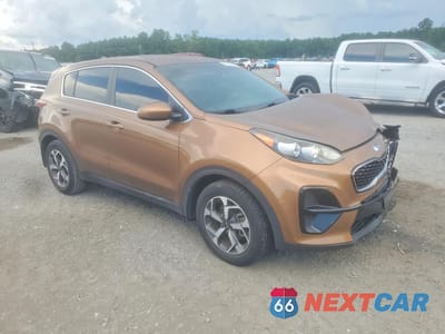Czwarte zdjęcie samochodu z boku: 2020 KIA SPORTAGE LX VIN:KNDPM3AC2L7630644 - miniatura