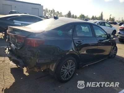 Trzecie zdjęcie samochodu z tyłu: 2023 KIA FORTE GT LINE VIN:3KPF54AD0PE670511 - miniatura