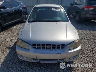 Piąte zdjęcie samochodu w środku: 2002 HYUNDAI ACCENT GL VIN:KMHCG45CX2U391250 - miniatura