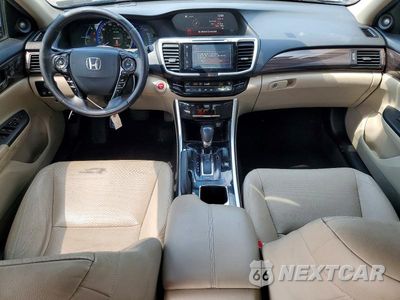 Zdjęcie 8 z 13 samochodu: 2017 HONDA ACCORD TOURING HYBRID VIN:JHMCR6F78HC015381 - miniatura