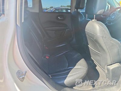 Zdjęcie 10 z 12 samochodu: 2018 JEEP COMPASS LATITUDE VIN:3C4NJDBB4JT483697 - miniatura
