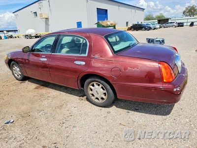 Drugie zdjęcie samochodu z przodu: 2001 LINCOLN TOWN CAR SIGNATURE VIN:1LNHM82W01Y629795 - miniatura