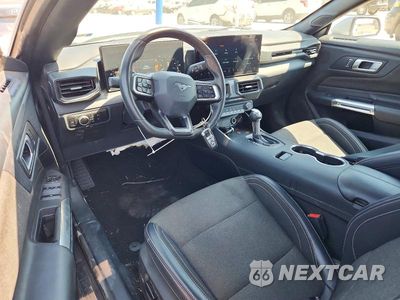 Zdjęcie 8 z 12 samochodu: 2024 FORD MUSTANG VIN:1FAGP8UH6R5106662 - miniatura