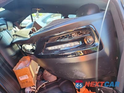 Zdjęcie 12 z 13 samochodu: 2017 CHRYSLER 300 S VIN:2C3CCAGG9HH558020 - miniatura