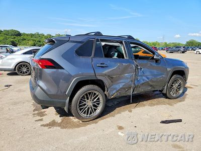 Trzecie zdjęcie samochodu z tyłu: 2025 TOYOTA RAV4 XLE VIN:2T3P1RFV7SW516535 - miniatura