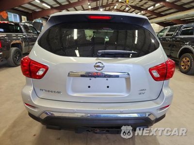 Zdjęcie 6 z 13 samochodu: 2017 NISSAN PATHFINDER SV VIN:5N1DR2MM1HC670100 - miniatura