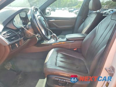 Zdjęcie 7 z 13 samochodu: 2018 BMW X5 XDRIVE35I VIN:5UXKR0C57J0Y06309 - miniatura