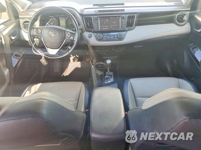 Zdjęcie 8 z 13 samochodu: 2018 TOYOTA RAV4 HV LIMITED VIN:JTMDJREV8JD182578 - miniatura